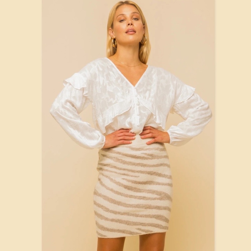 NWT Tiger Print Sweater Skirt size:M